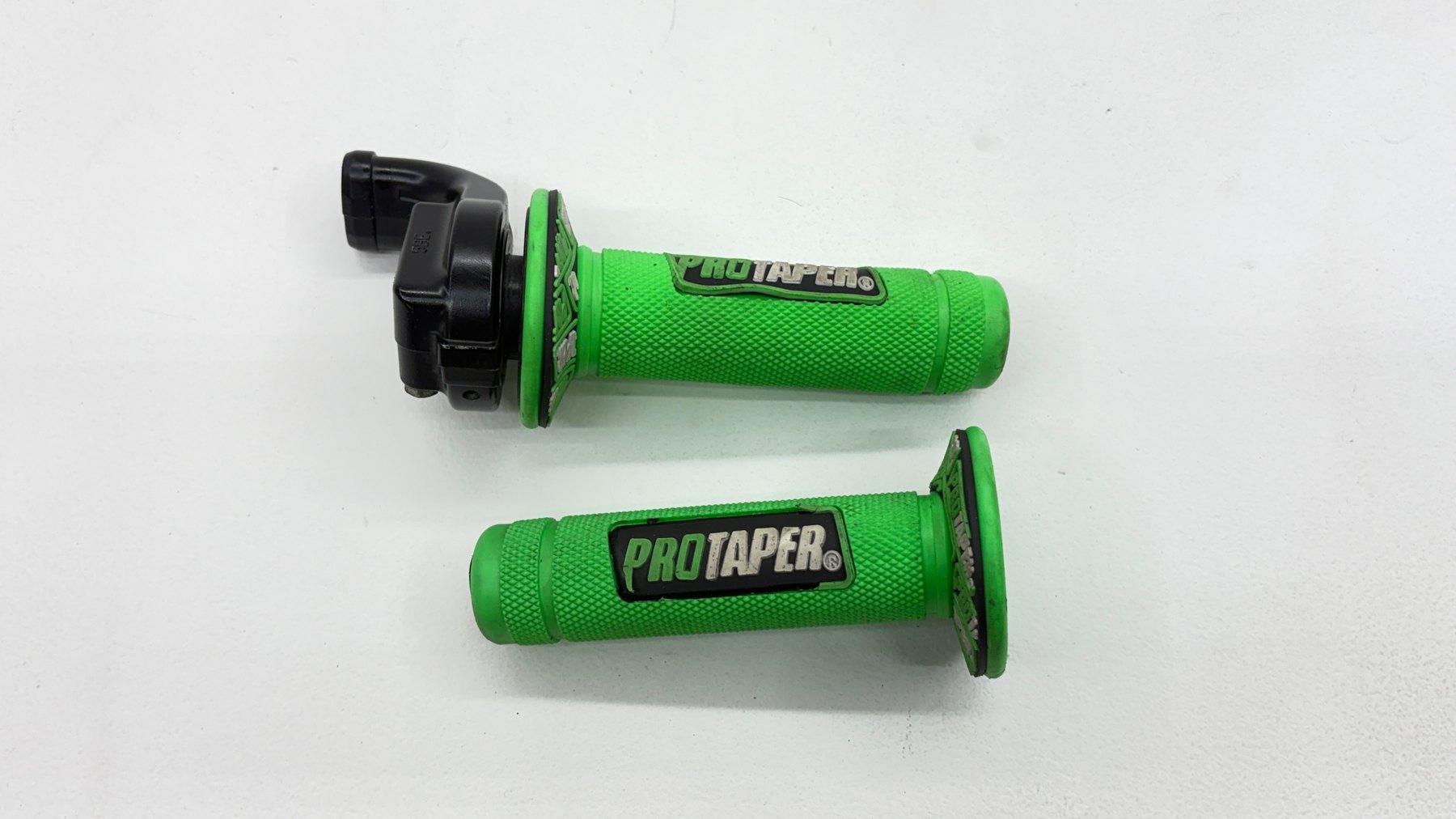 04-18 Kawasaki KX250F OEM Throttle Housing Cable Line Cam Grip Cover 32099-0002